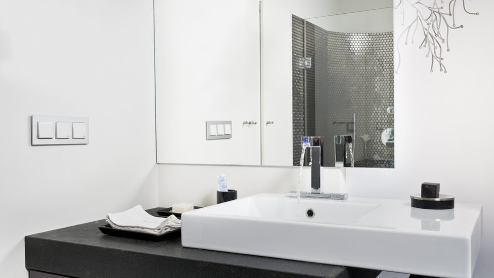 Shutterstock 89888134 espejos