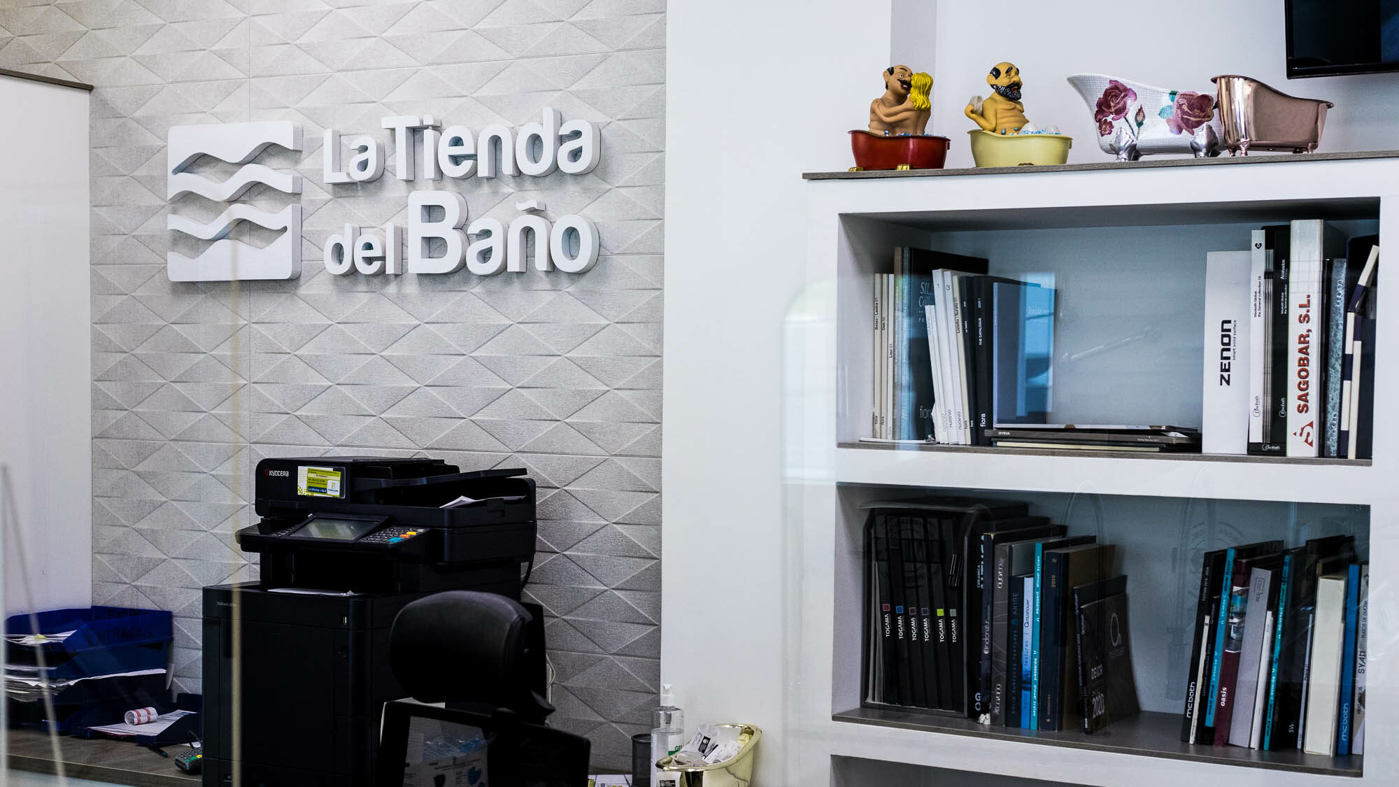 nosotros decoración letras corporativas