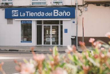 fachada la tienda del baño